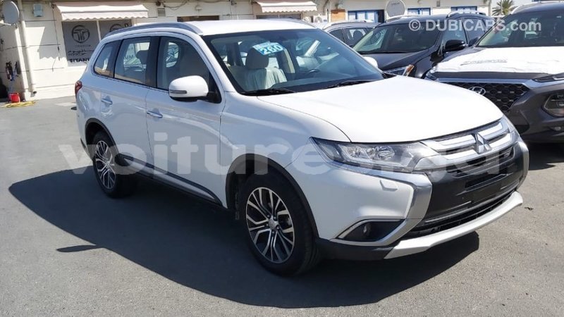 Big with watermark mitsubishi outlander estuaire import dubai 6048