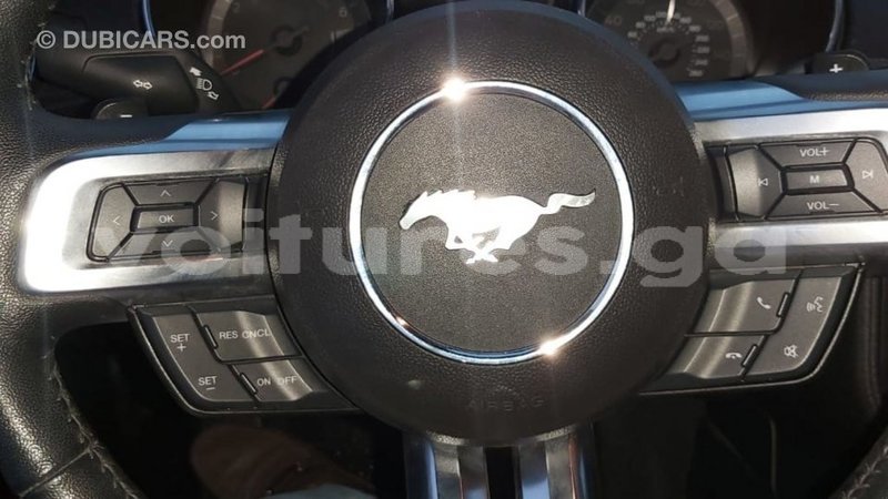 Big with watermark ford mustang estuaire import dubai 6051