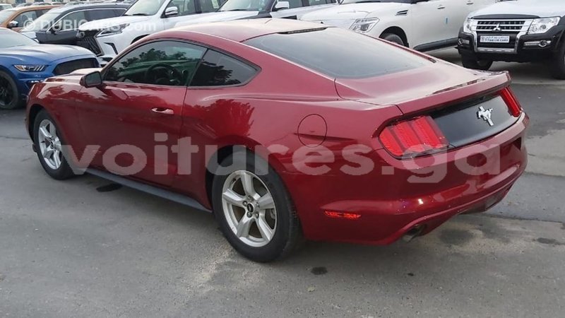 Big with watermark ford mustang estuaire import dubai 6051