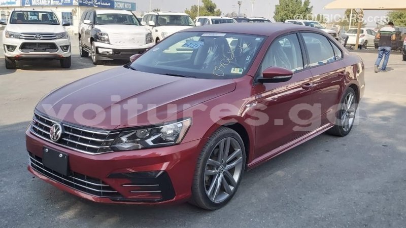 Big with watermark volkswagen passat estuaire import dubai 6052