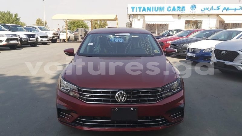 Big with watermark volkswagen passat estuaire import dubai 6052