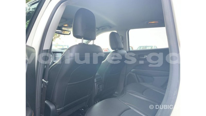 Big with watermark jeep compass estuaire import dubai 6054