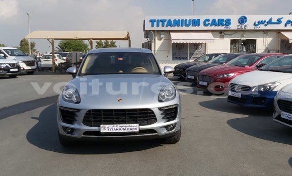 Acheter Import Voiture Porsche Macan Autre à Import - Dubai, Estuaire