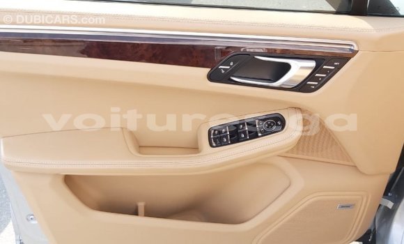 Acheter Import Voiture Porsche Macan Autre à Import - Dubai, Estuaire Acheter Import Voiture Porsche Macan Autre à Import - Dubai, Estuaire