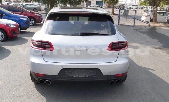 Acheter Import Voiture Porsche Macan Autre à Import - Dubai, Estuaire Acheter Import Voiture Porsche Macan Autre à Import - Dubai, Estuaire