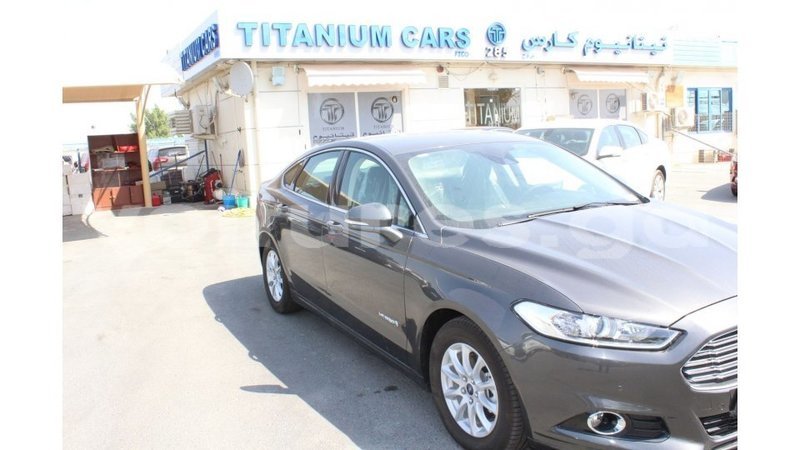 Big with watermark ford fusion estuaire import dubai 6056