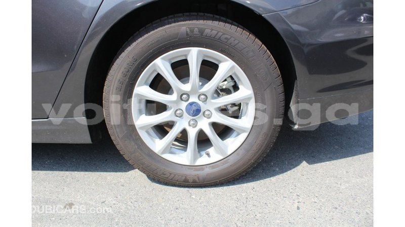 Big with watermark ford fusion estuaire import dubai 6056