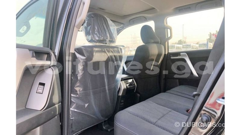 Big with watermark toyota prado estuaire import dubai 6060