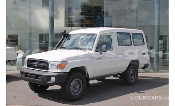 Buy Import Toyota Land Cruiser White Car in Import - Dubai in Estuary Buy Import Toyota Land Cruiser White Car in Import - Dubai in Estuary
