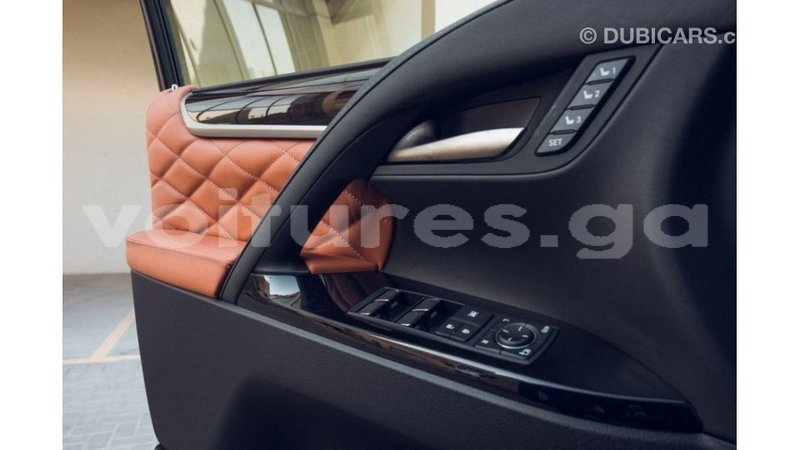 Big with watermark lexus lx estuaire import dubai 6064