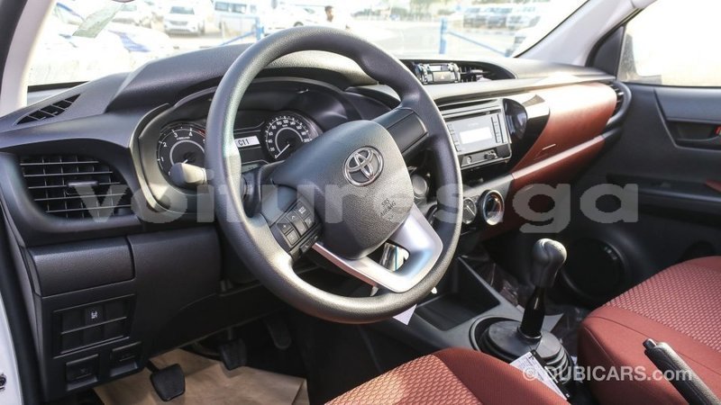 Big with watermark toyota hilux estuaire import dubai 6067