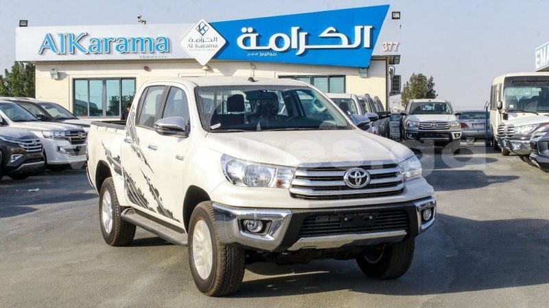 Big with watermark toyota hilux estuaire import dubai 6069