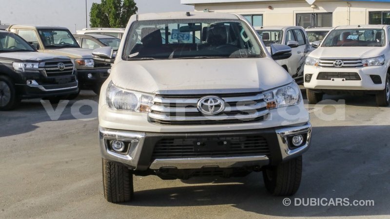 Big with watermark toyota hilux estuaire import dubai 6069