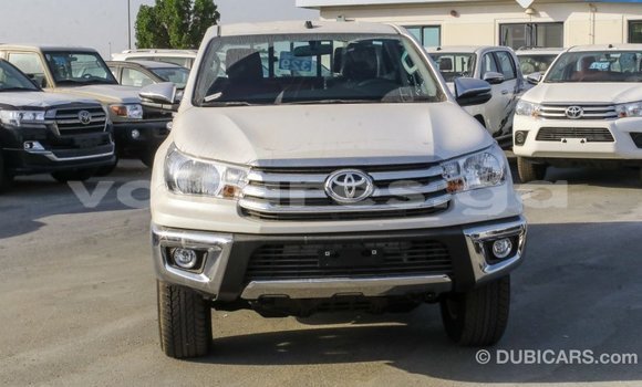 Acheter Import Voiture Toyota Hilux Blanc à Import - Dubai, Estuaire Acheter Import Voiture Toyota Hilux Blanc à Import - Dubai, Estuaire
