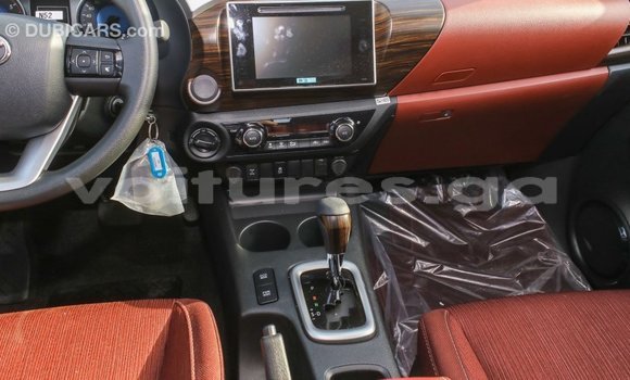 Acheter Import Voiture Toyota Hilux Blanc à Import - Dubai, Estuaire Acheter Import Voiture Toyota Hilux Blanc à Import - Dubai, Estuaire