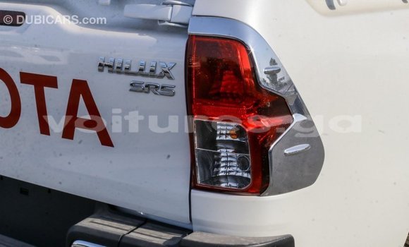 Acheter Import Voiture Toyota Hilux Blanc à Import - Dubai, Estuaire Acheter Import Voiture Toyota Hilux Blanc à Import - Dubai, Estuaire