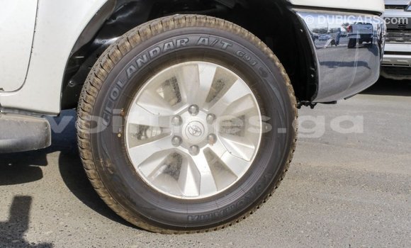 Acheter Import Voiture Toyota Hilux Blanc à Import - Dubai, Estuaire Acheter Import Voiture Toyota Hilux Blanc à Import - Dubai, Estuaire