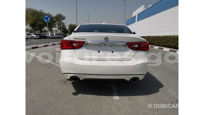 Big with watermark nissan maxima estuaire import dubai 6070