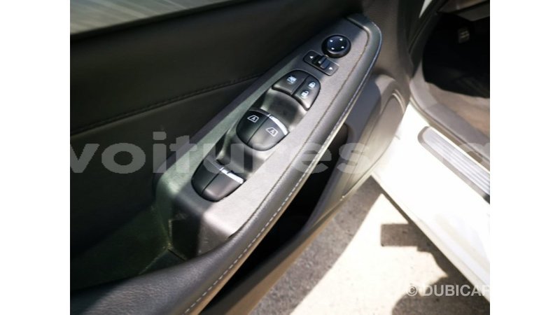 Big with watermark nissan maxima estuaire import dubai 6070