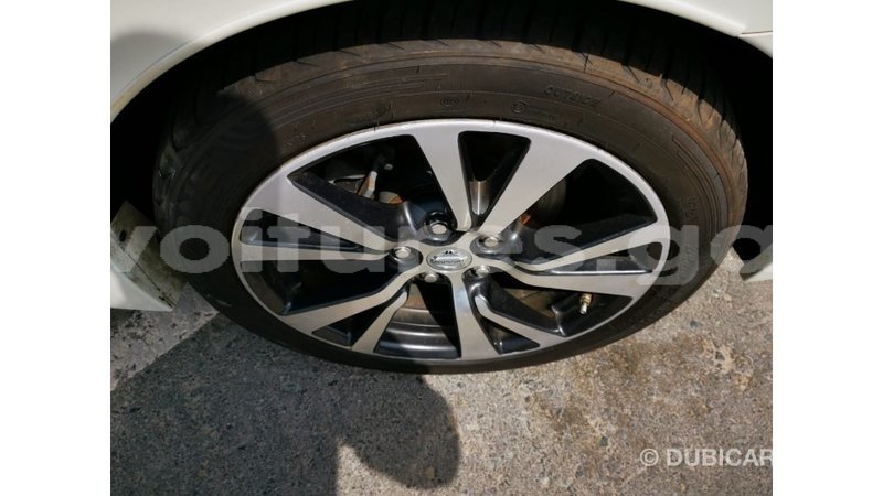 Big with watermark nissan maxima estuaire import dubai 6070