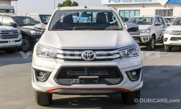 Acheter Import Voiture Toyota Hilux Blanc à Import - Dubai, Estuaire Acheter Import Voiture Toyota Hilux Blanc à Import - Dubai, Estuaire
