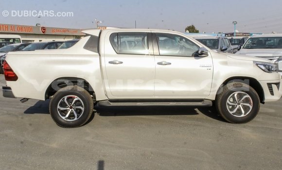Acheter Import Voiture Toyota Hilux Blanc à Import - Dubai, Estuaire Acheter Import Voiture Toyota Hilux Blanc à Import - Dubai, Estuaire