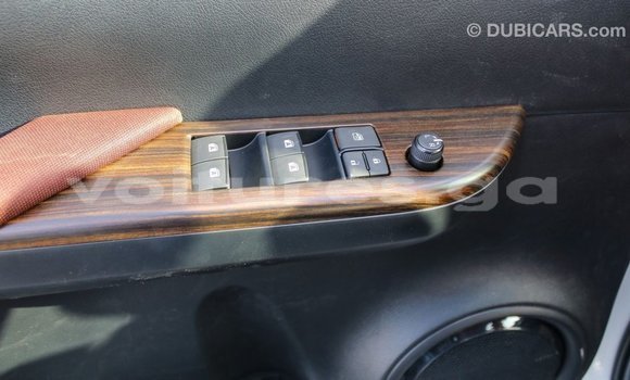 Acheter Import Voiture Toyota Hilux Blanc à Import - Dubai, Estuaire Acheter Import Voiture Toyota Hilux Blanc à Import - Dubai, Estuaire