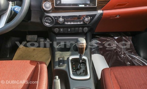 Acheter Import Voiture Toyota Hilux Blanc à Import - Dubai, Estuaire Acheter Import Voiture Toyota Hilux Blanc à Import - Dubai, Estuaire