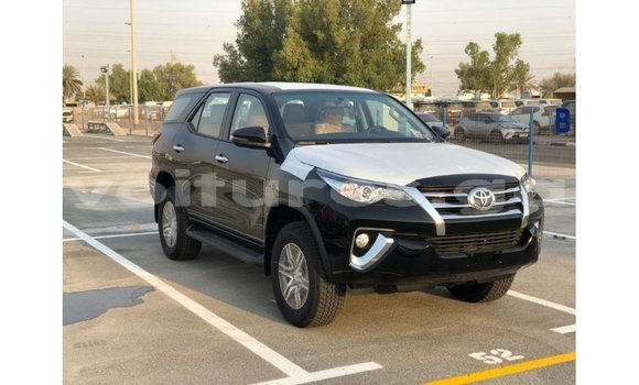 Acheter Import Voiture Toyota Fortuner Noir à Import - Dubai, Estuaire Acheter Import Voiture Toyota Fortuner Noir à Import - Dubai, Estuaire