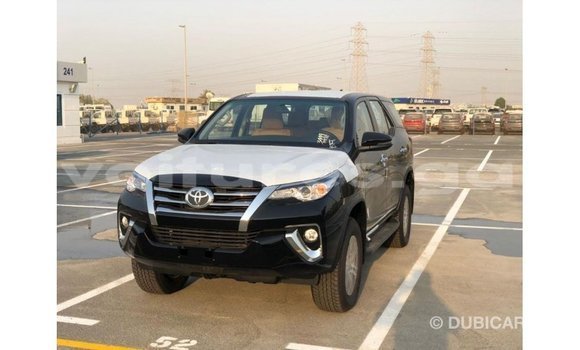 Acheter Import Voiture Toyota Fortuner Noir à Import - Dubai, Estuaire Acheter Import Voiture Toyota Fortuner Noir à Import - Dubai, Estuaire
