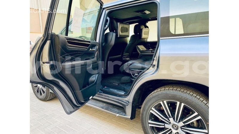 Big with watermark lexus lx estuaire import dubai 6075