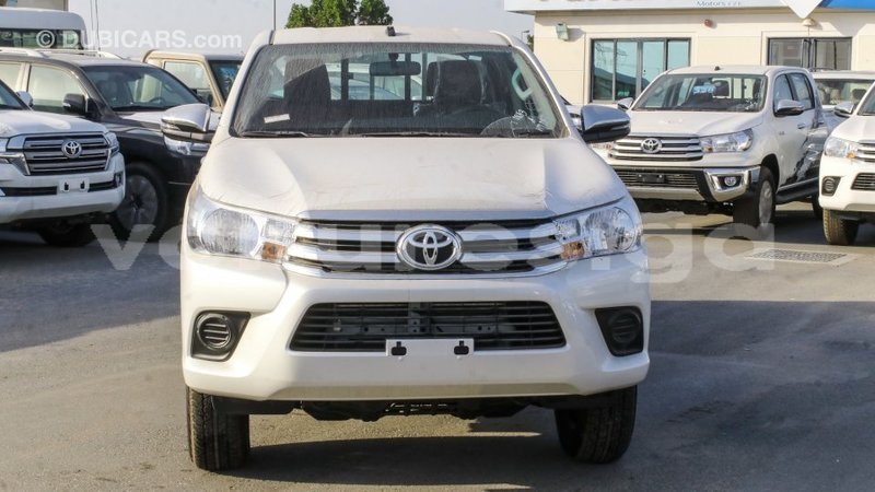 Big with watermark toyota hilux estuaire import dubai 6077