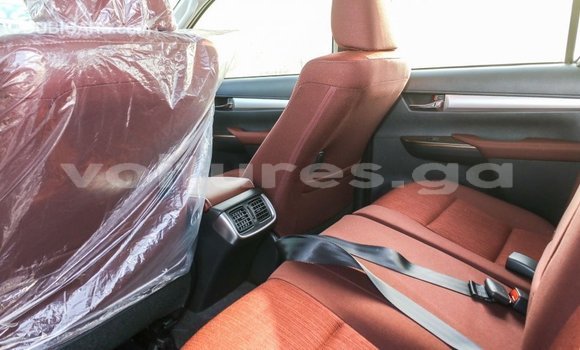 Acheter Import Voiture Toyota Hilux Blanc à Import - Dubai, Estuaire Acheter Import Voiture Toyota Hilux Blanc à Import - Dubai, Estuaire