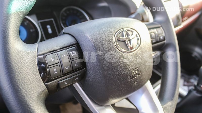 Big with watermark toyota hilux estuaire import dubai 6078