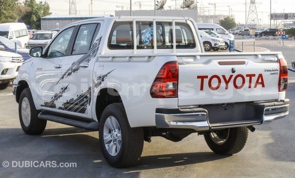 Acheter Import Voiture Toyota Hilux Blanc à Import - Dubai, Estuaire Acheter Import Voiture Toyota Hilux Blanc à Import - Dubai, Estuaire