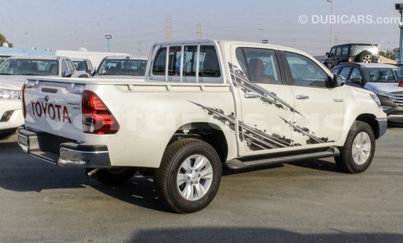 Acheter Import Voiture Toyota Hilux Blanc à Import - Dubai, Estuaire Acheter Import Voiture Toyota Hilux Blanc à Import - Dubai, Estuaire
