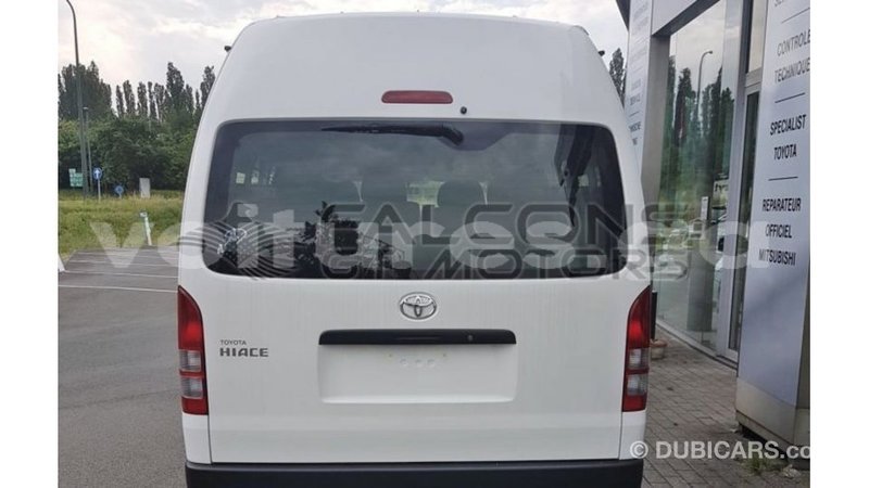 Big with watermark toyota hiace estuary import dubai 6082