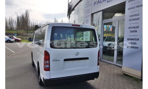 Acheter Import Voiture Toyota Hiace Blanc à Import - Dubai, Estuaire Acheter Import Voiture Toyota Hiace Blanc à Import - Dubai, Estuaire