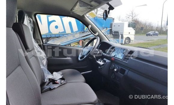 Acheter Import Voiture Toyota Hiace Blanc à Import - Dubai, Estuaire Acheter Import Voiture Toyota Hiace Blanc à Import - Dubai, Estuaire