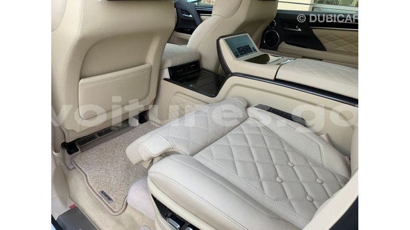 Big with watermark lexus lx estuaire import dubai 6085