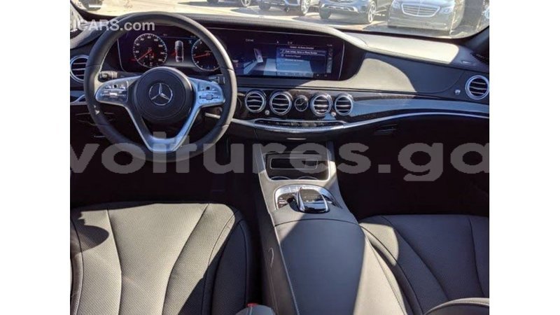 Big with watermark mercedes benz 190 estuaire import dubai 6087