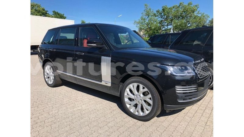 Big with watermark land rover range rover estuaire import dubai 6088