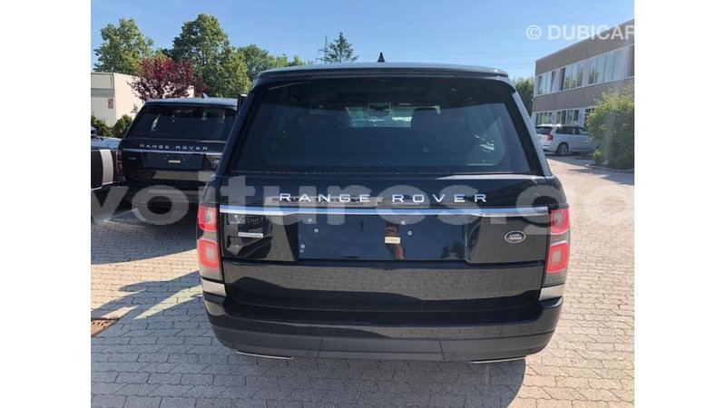 Big with watermark land rover range rover estuaire import dubai 6088