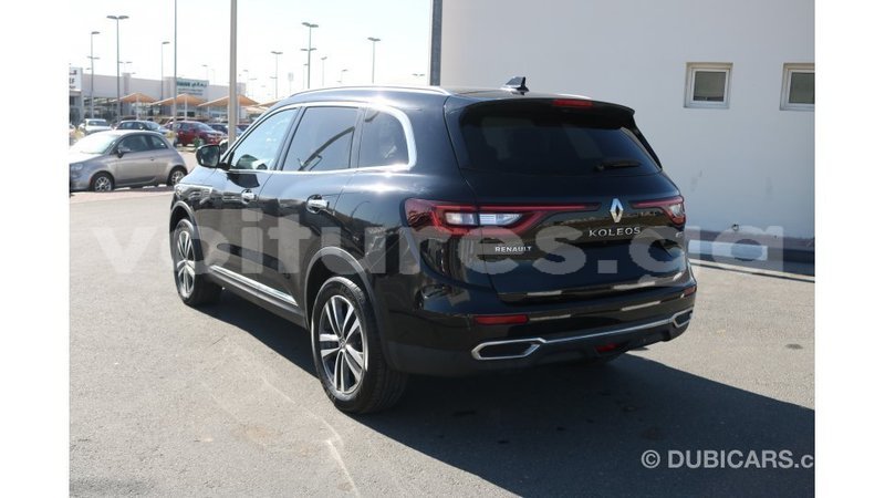 Big with watermark renault 4 estuaire import dubai 6091