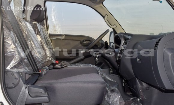 Acheter Import Voiture Kia Carens Blanc à Import - Dubai, Estuaire Acheter Import Voiture Kia Carens Blanc à Import - Dubai, Estuaire