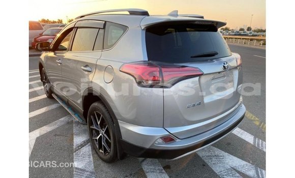 Acheter Import Utilitaire Toyota HiAce Autre à Import - Dubai, Estuaire Acheter Import Utilitaire Toyota HiAce Autre à Import - Dubai, Estuaire