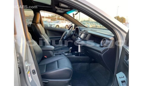 Acheter Import Utilitaire Toyota HiAce Autre à Import - Dubai, Estuaire Acheter Import Utilitaire Toyota HiAce Autre à Import - Dubai, Estuaire