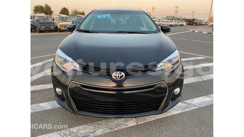 Big with watermark toyota corolla estuaire import dubai 6106