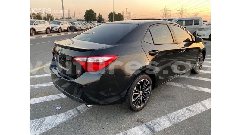 Big with watermark toyota corolla estuaire import dubai 6106