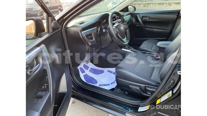 Big with watermark toyota corolla estuaire import dubai 6106